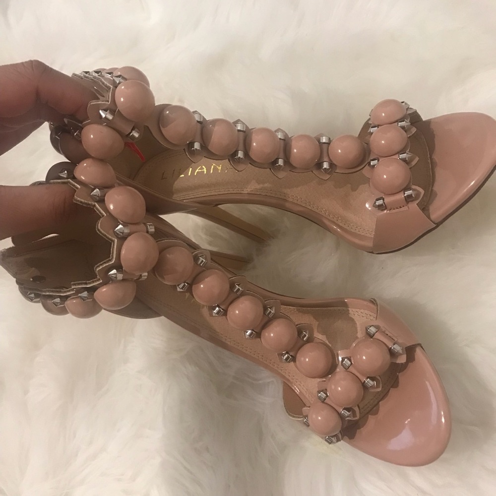 Nude fashion heels